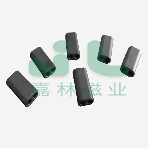 双孔磁珠
