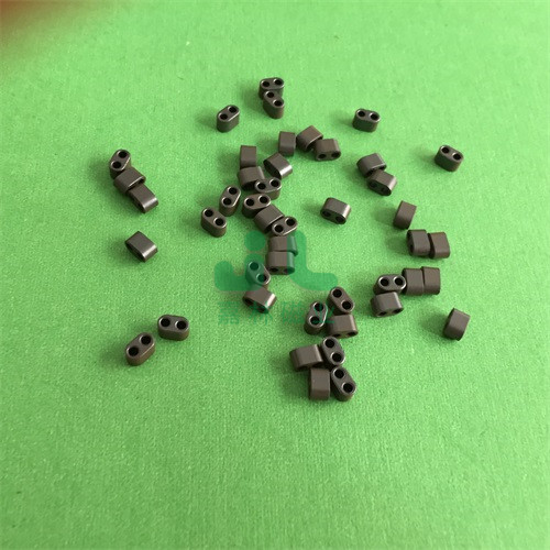 双孔磁珠